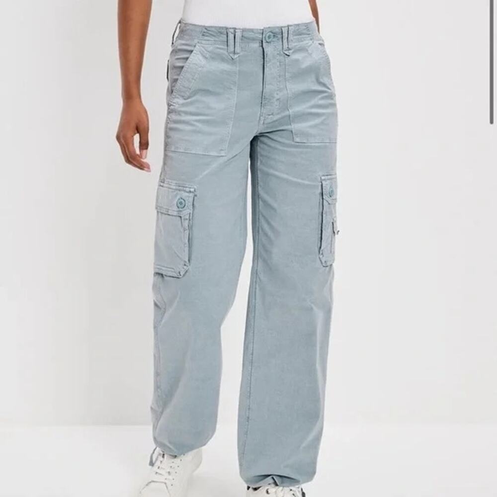 American Eagle Snappy Stretch High-Waisted Baggy Cargo Jogger gray 1 Short